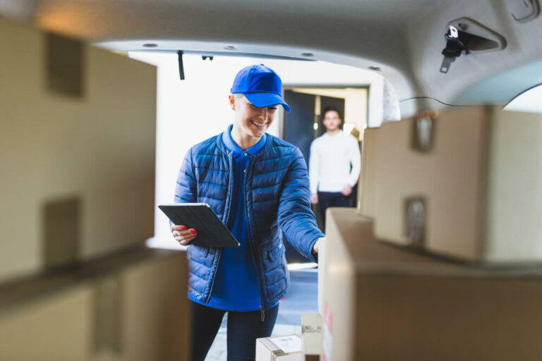 How to Pack for Movers: A Comprehensive Checklist